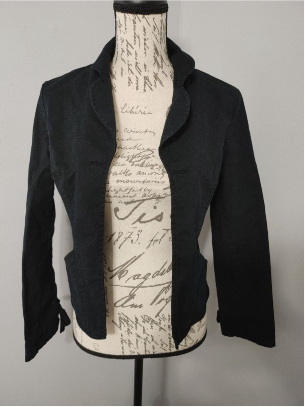 Anthropologie Sitwell Whimsigoth Black. Sleeve bow Open Corduroy Jacket Size 8